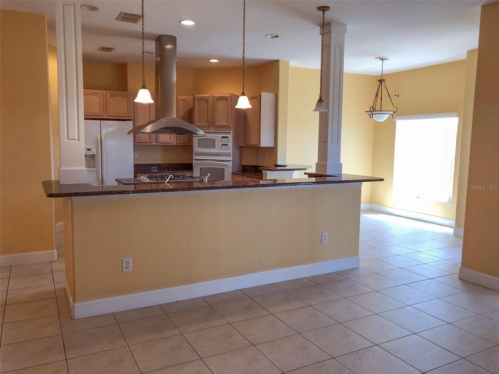 Image 4 of 39 For 6517 Channelside Drive
