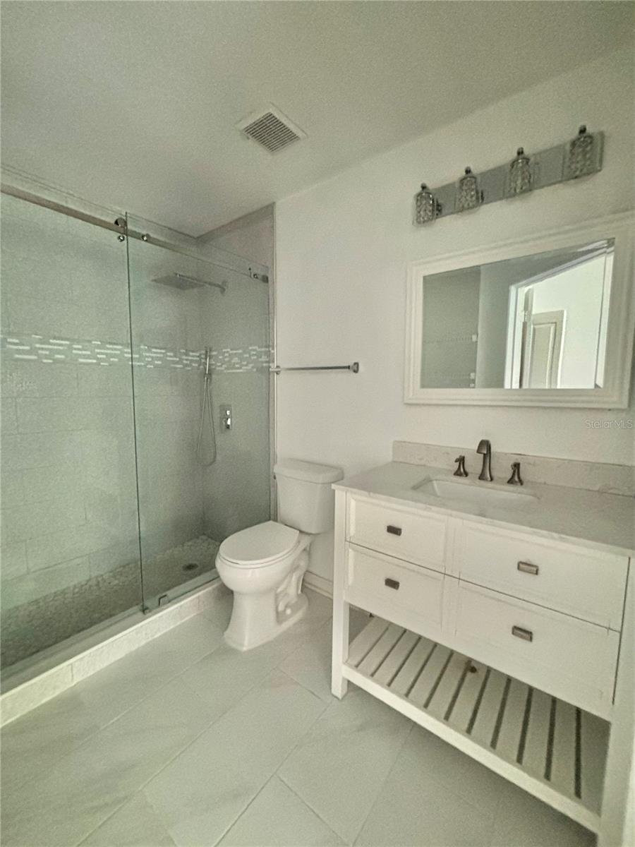 Image 12 of 19 For 17110 Carrington Park Drive 832