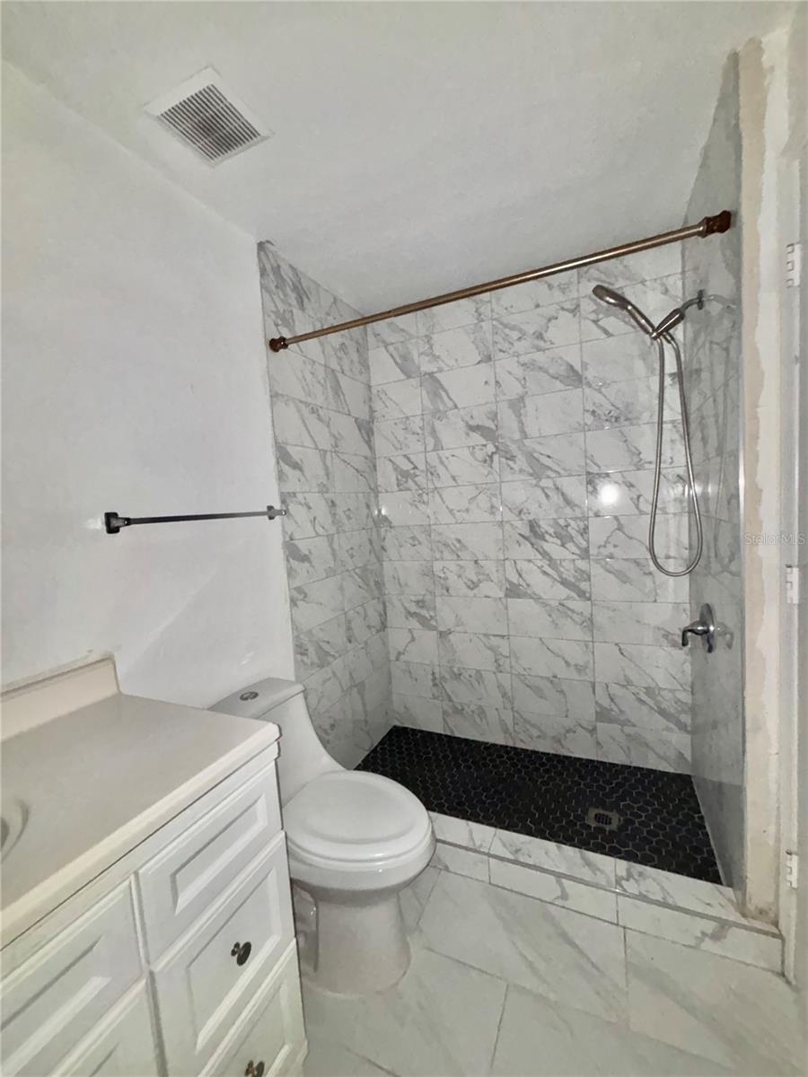 Image 13 of 19 For 17110 Carrington Park Drive 832
