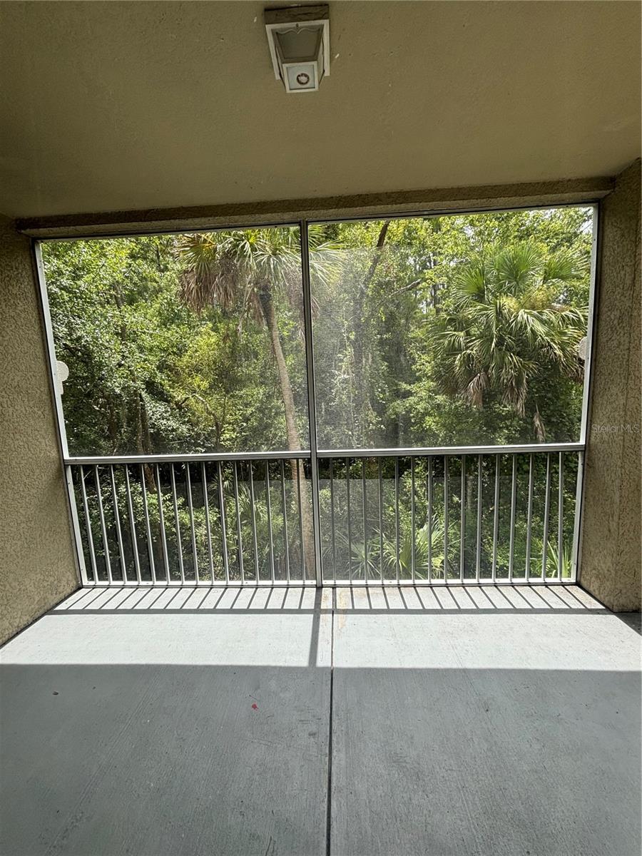 Image 15 of 19 For 17110 Carrington Park Drive 832