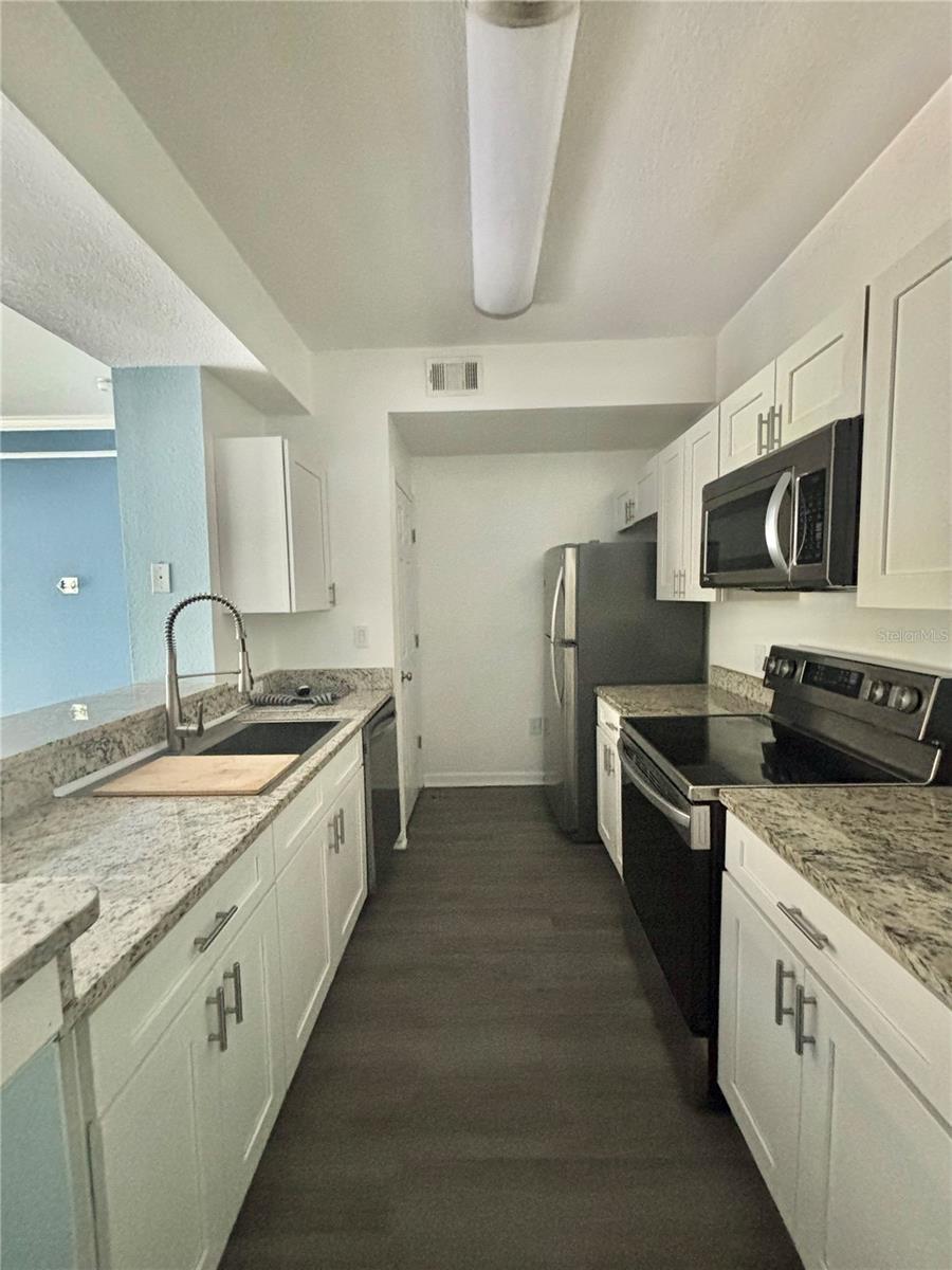 Image 2 of 19 For 17110 Carrington Park Drive 832