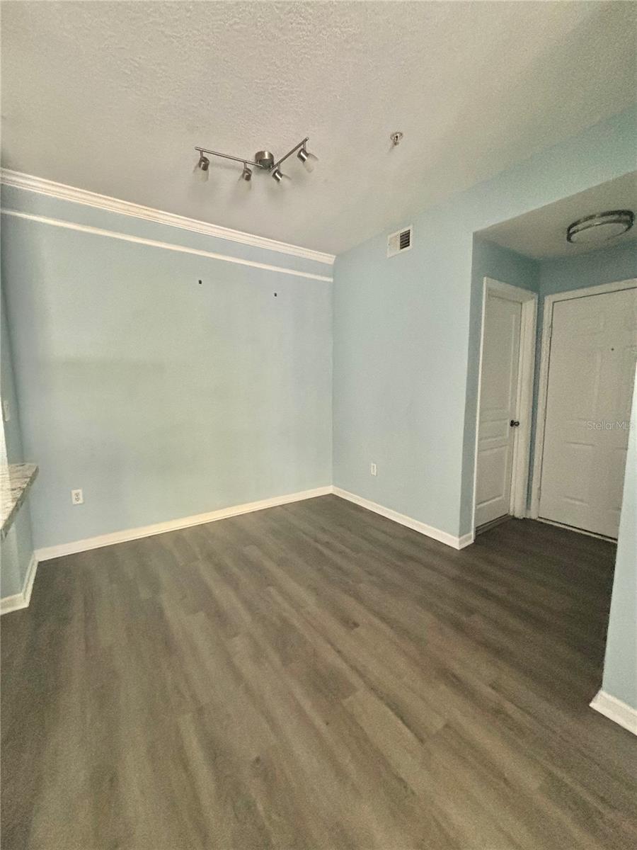 Image 8 of 19 For 17110 Carrington Park Drive 832