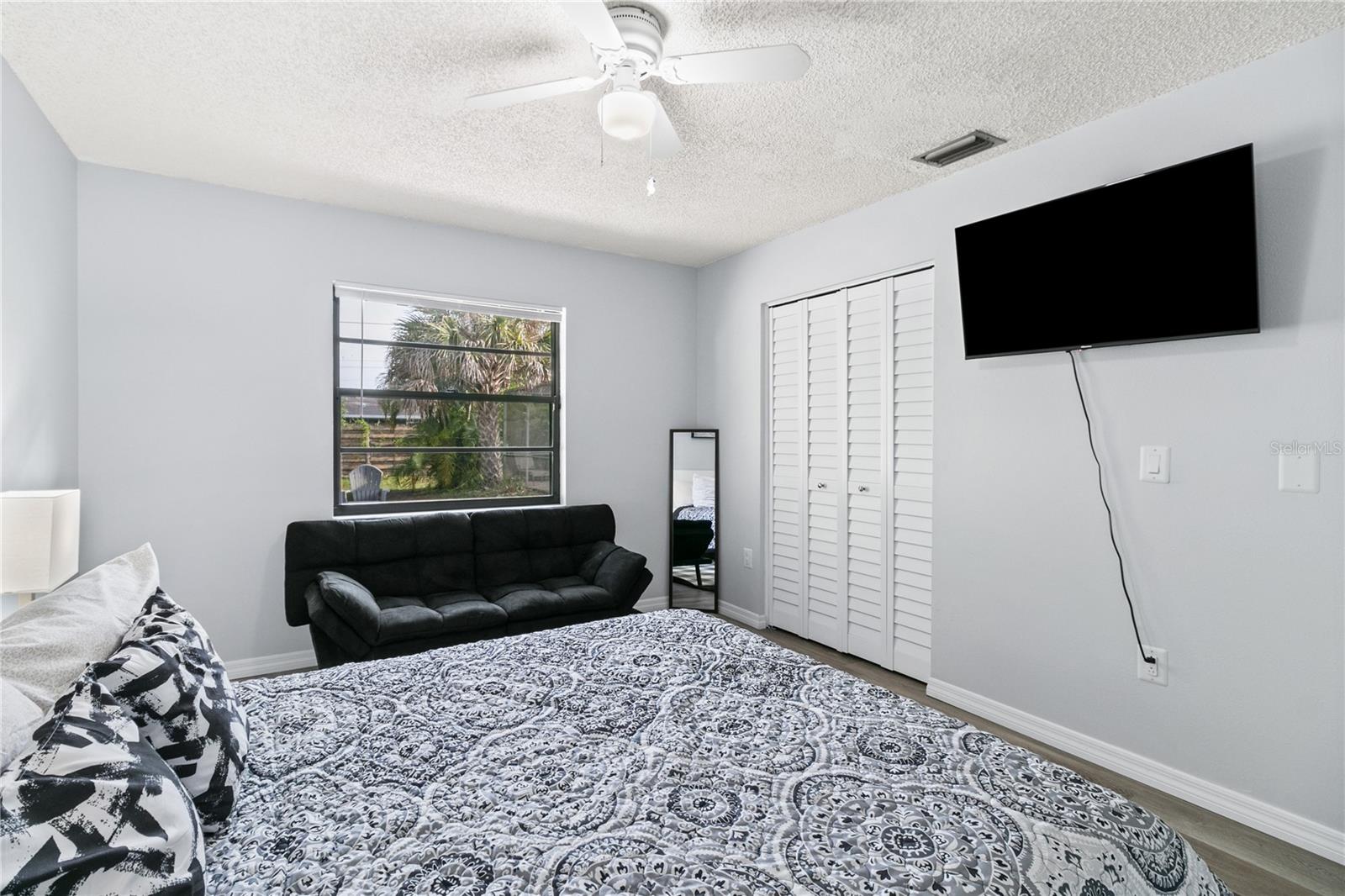 Image 20 of 27 For 725 Winter Garden Drive