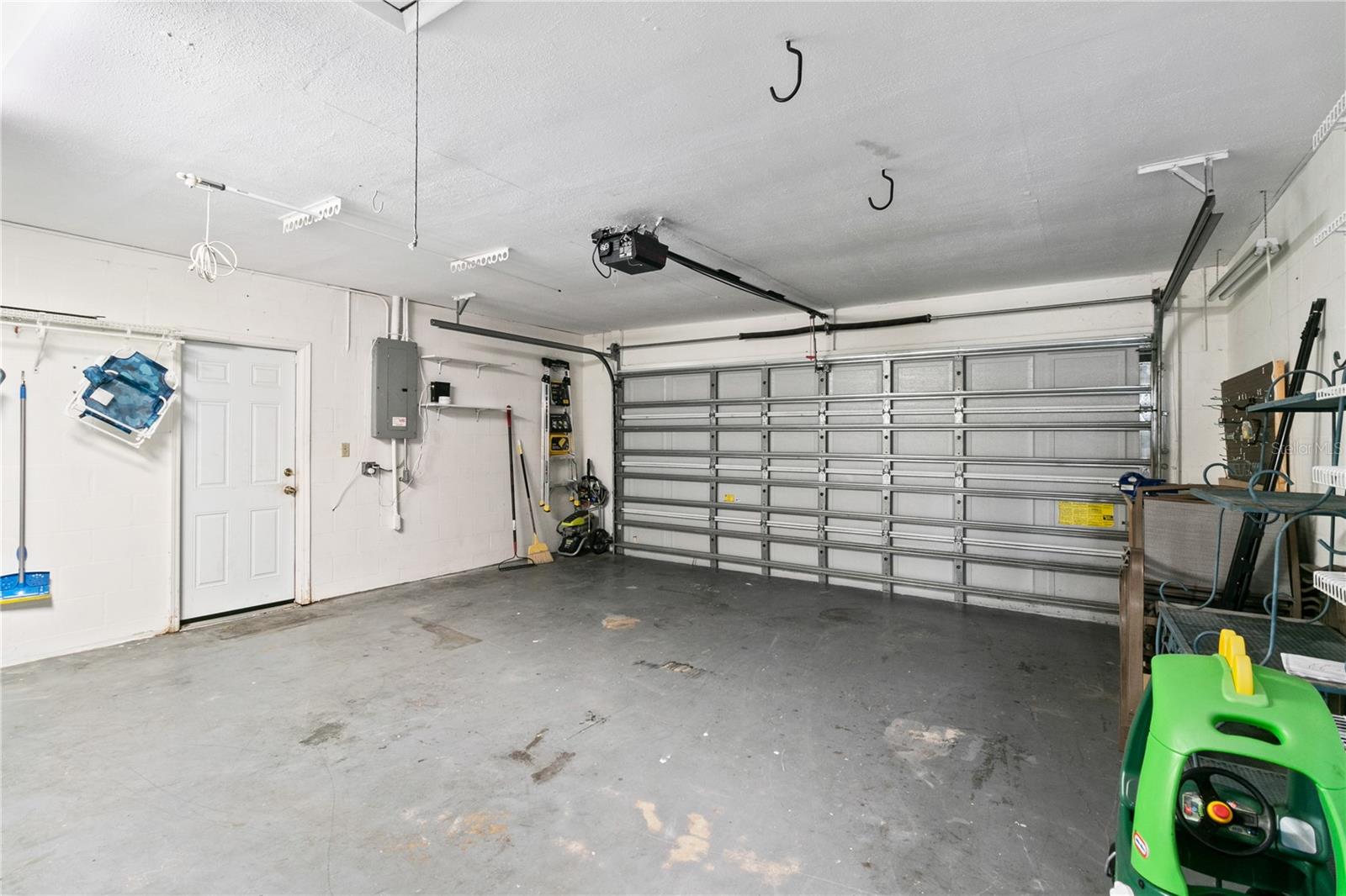 Image 22 of 27 For 725 Winter Garden Drive