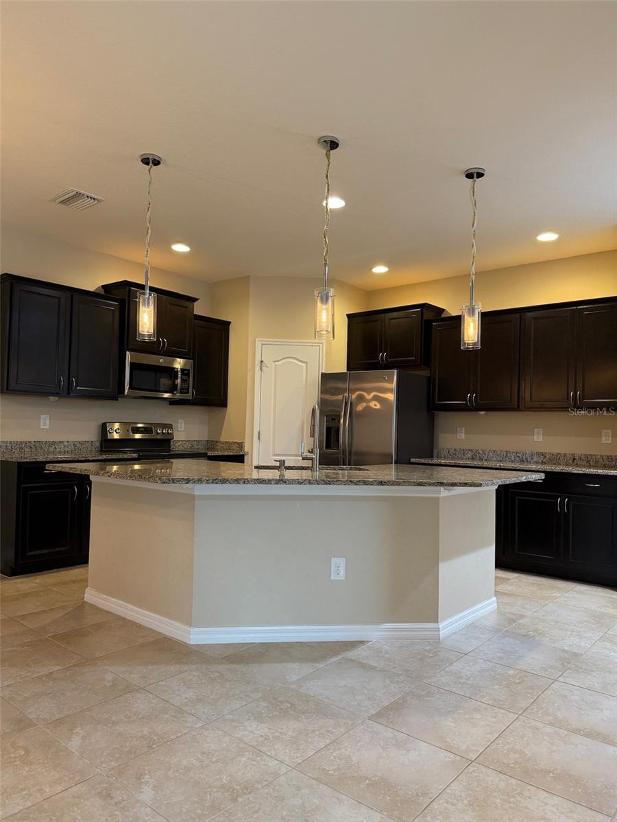 Image 6 of 19 For 32982 Windelstraw Drive
