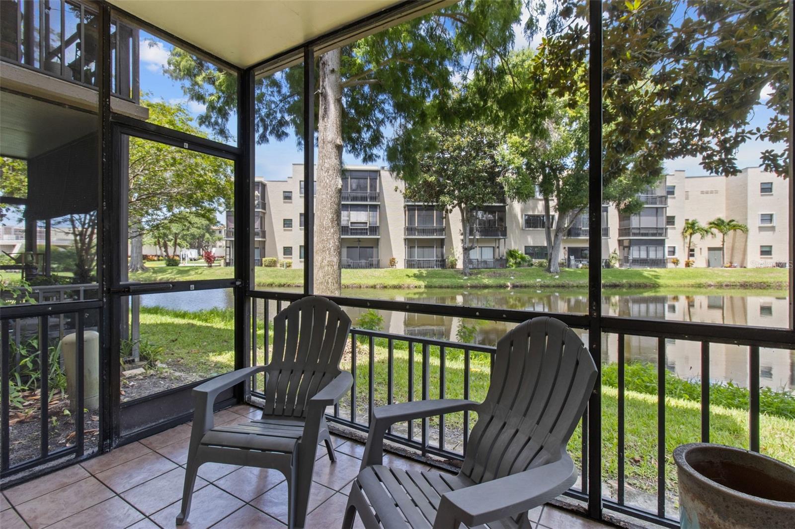 Listing photo id 8 for 7941 58th Avenue N 104