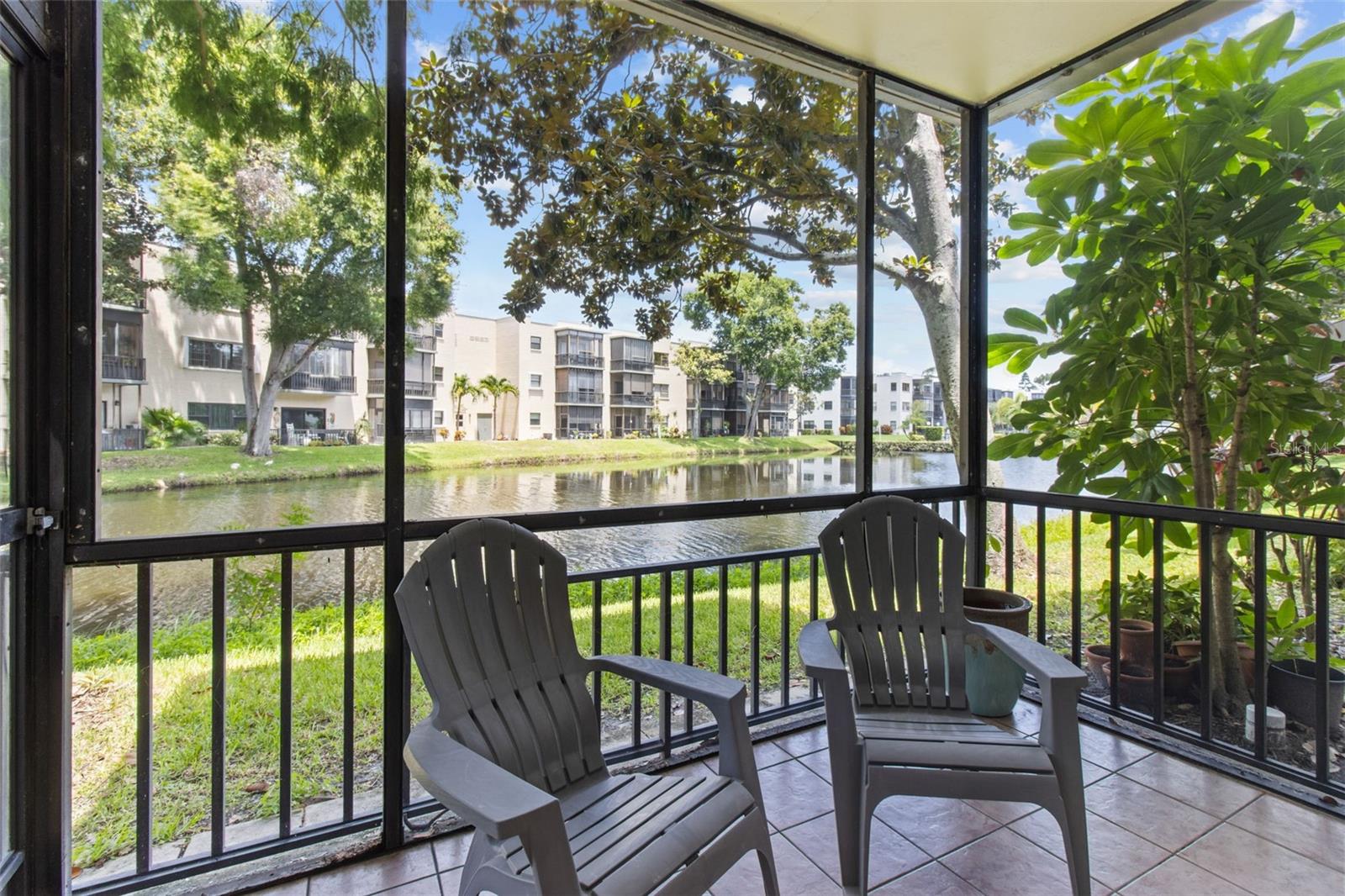Listing photo id 9 for 7941 58th Avenue N 104