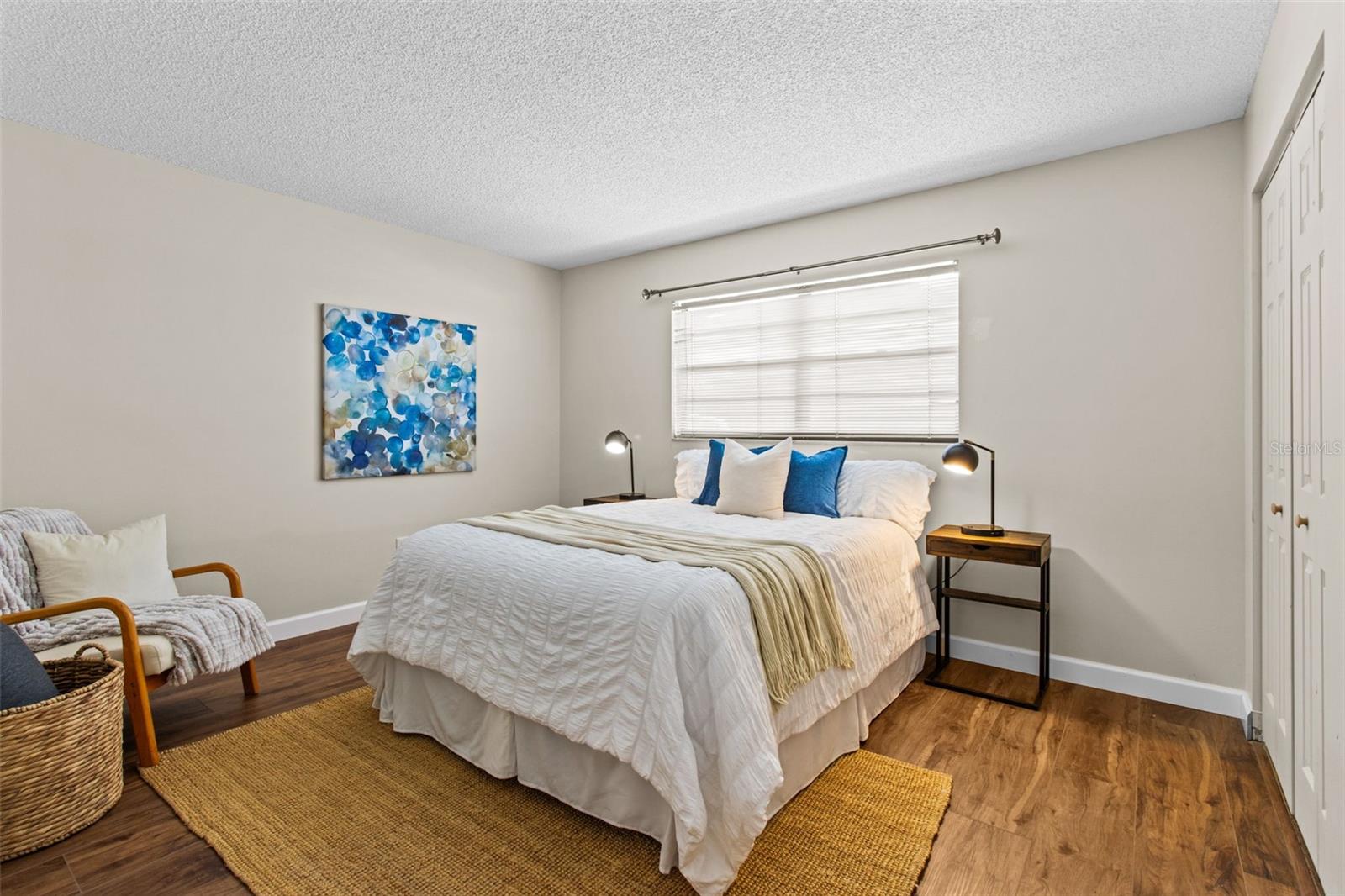 Listing photo id 10 for 7941 58th Avenue N 104