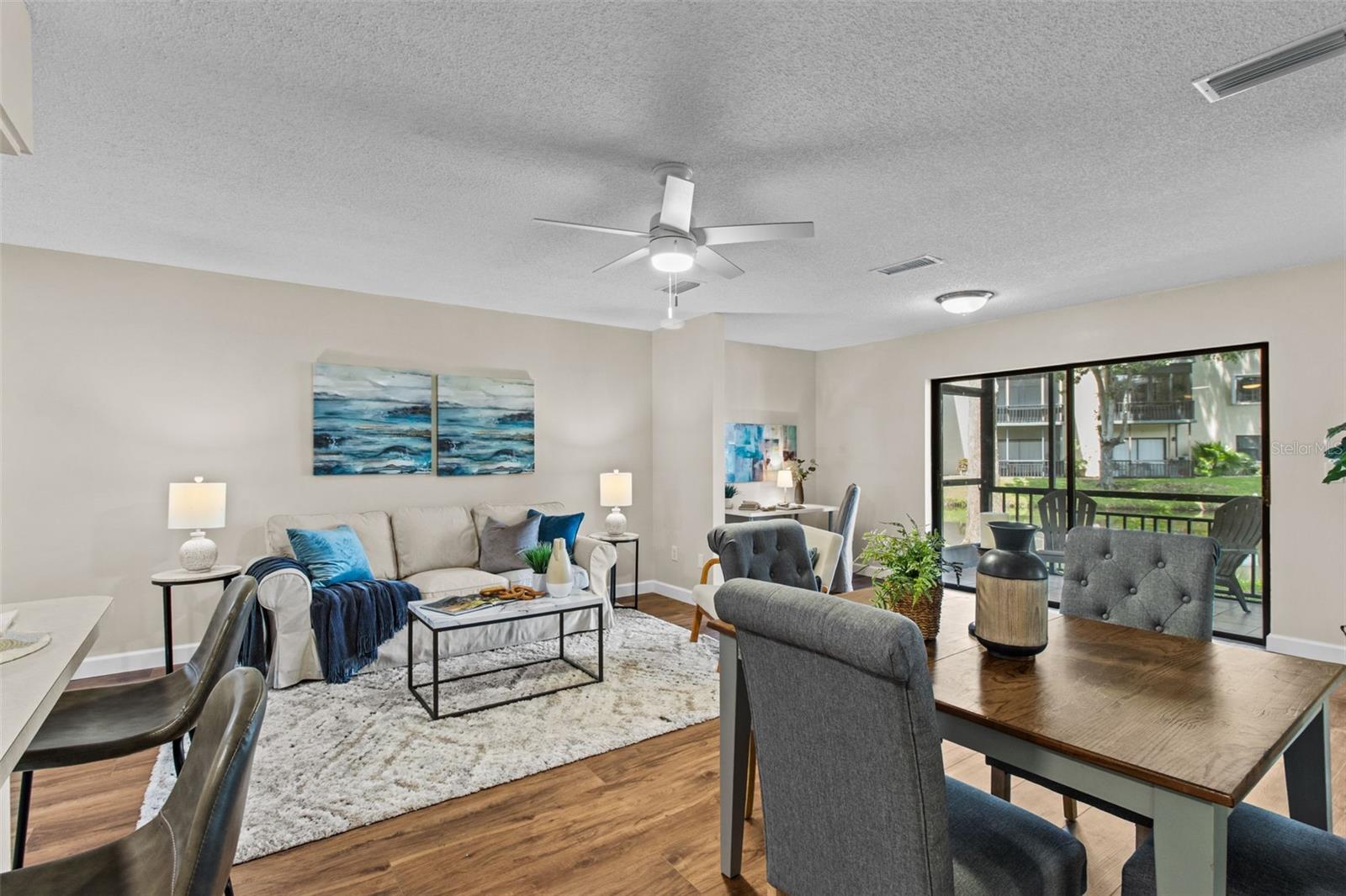 Listing photo id 4 for 7941 58th Avenue N 104