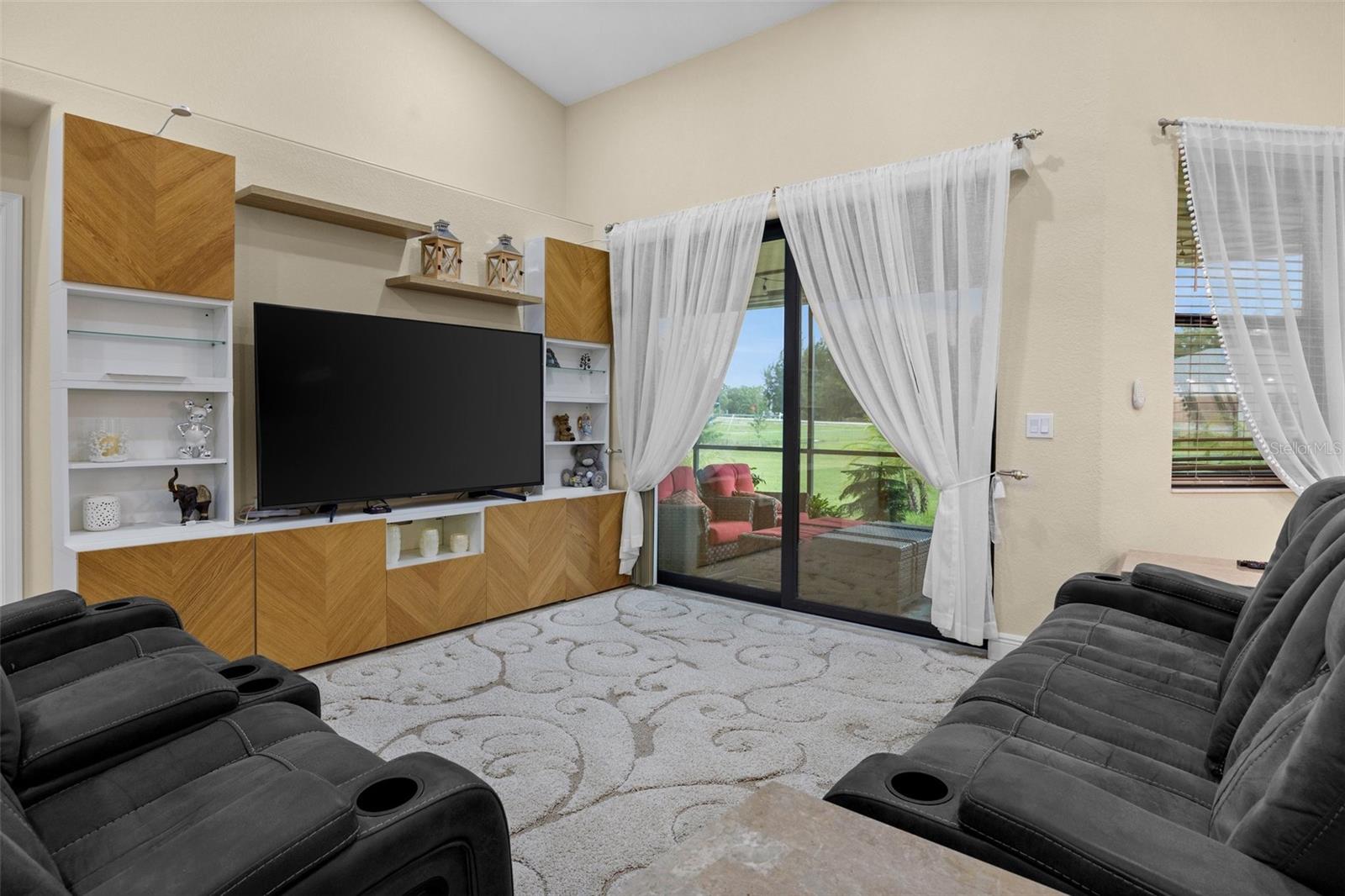 Image 20 of 44 For 13395 59th Court N