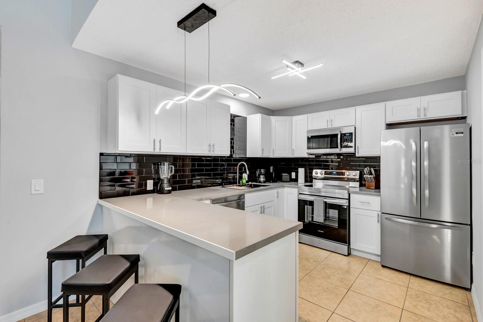 Image 11 of 52 For 5682 25th Street Circle E