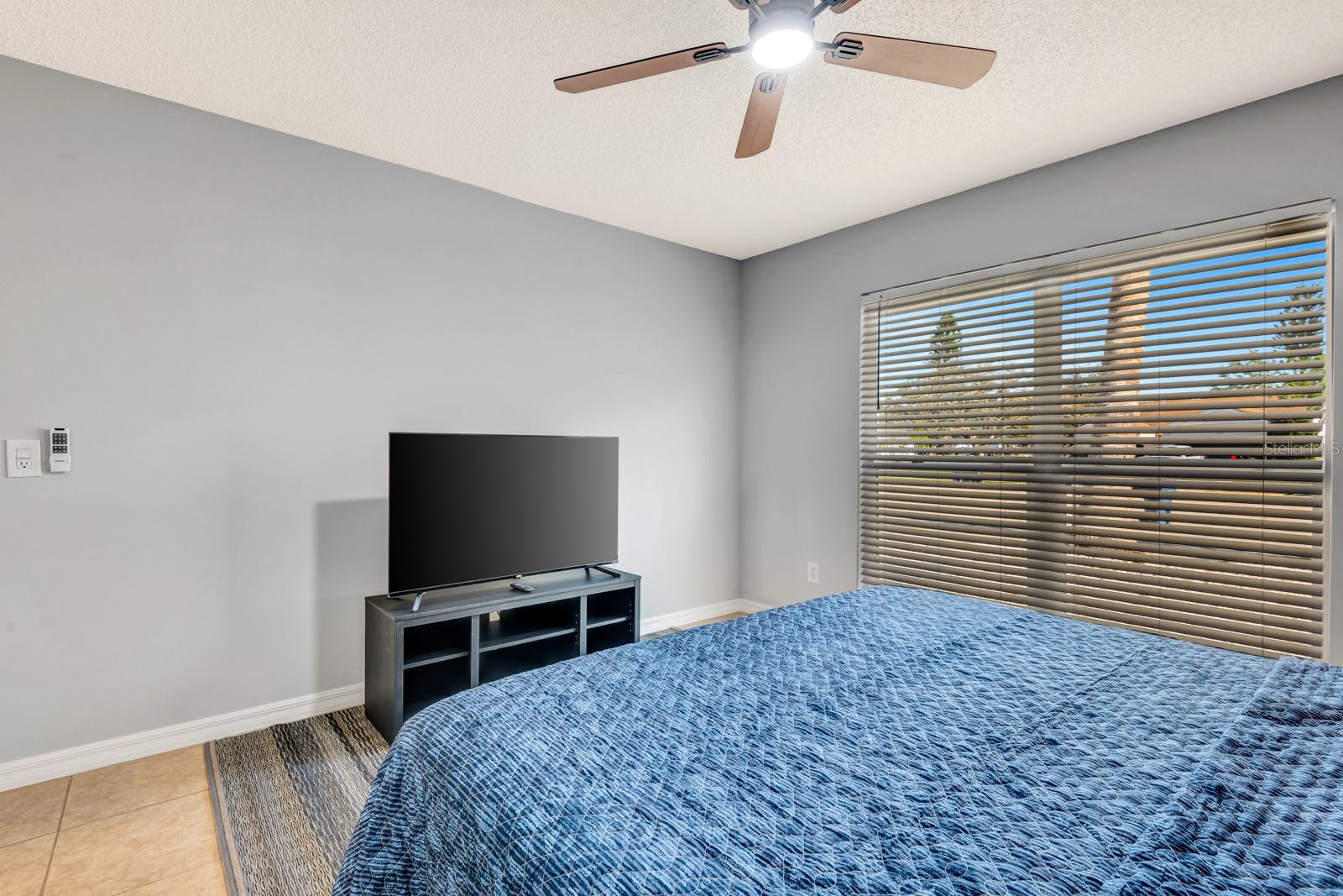 Image 36 of 52 For 5682 25th Street Circle E