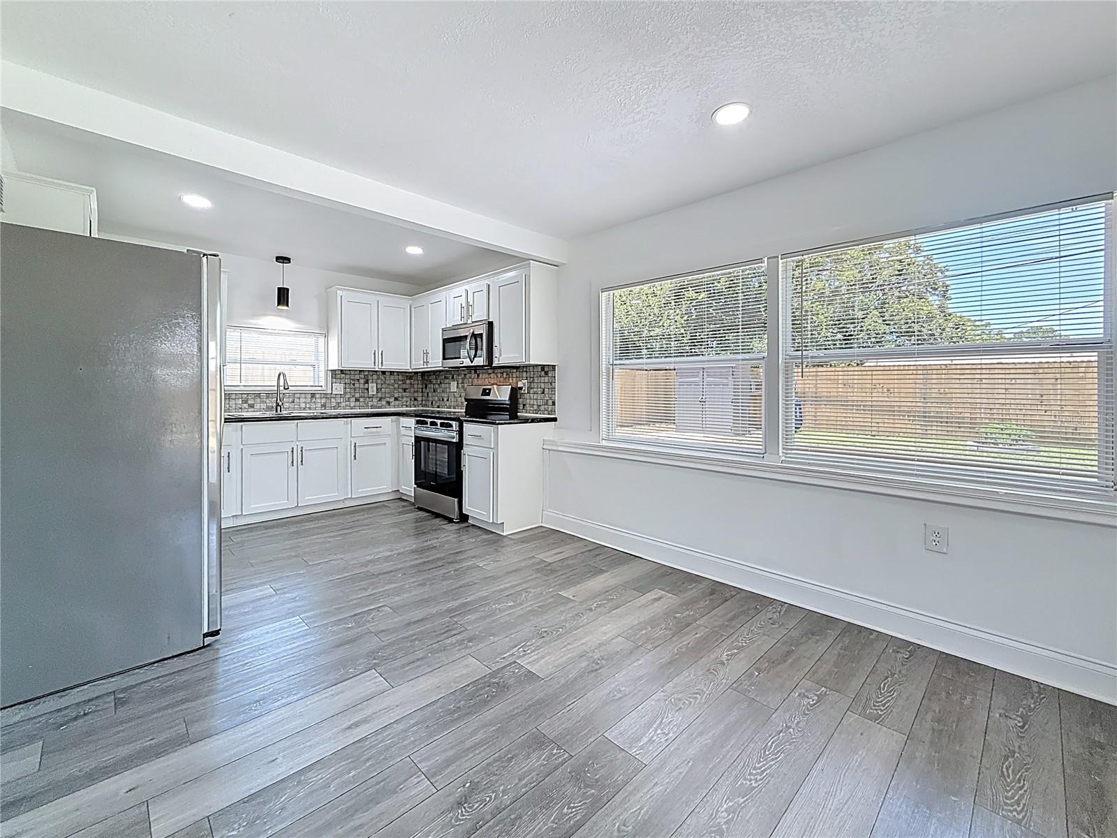 Image 10 of 58 For 6925 79th Avenue N