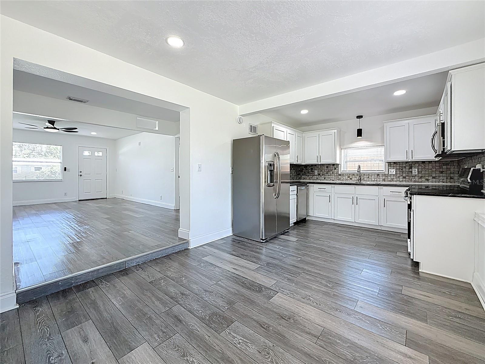 Image 11 of 58 For 6925 79th Avenue N