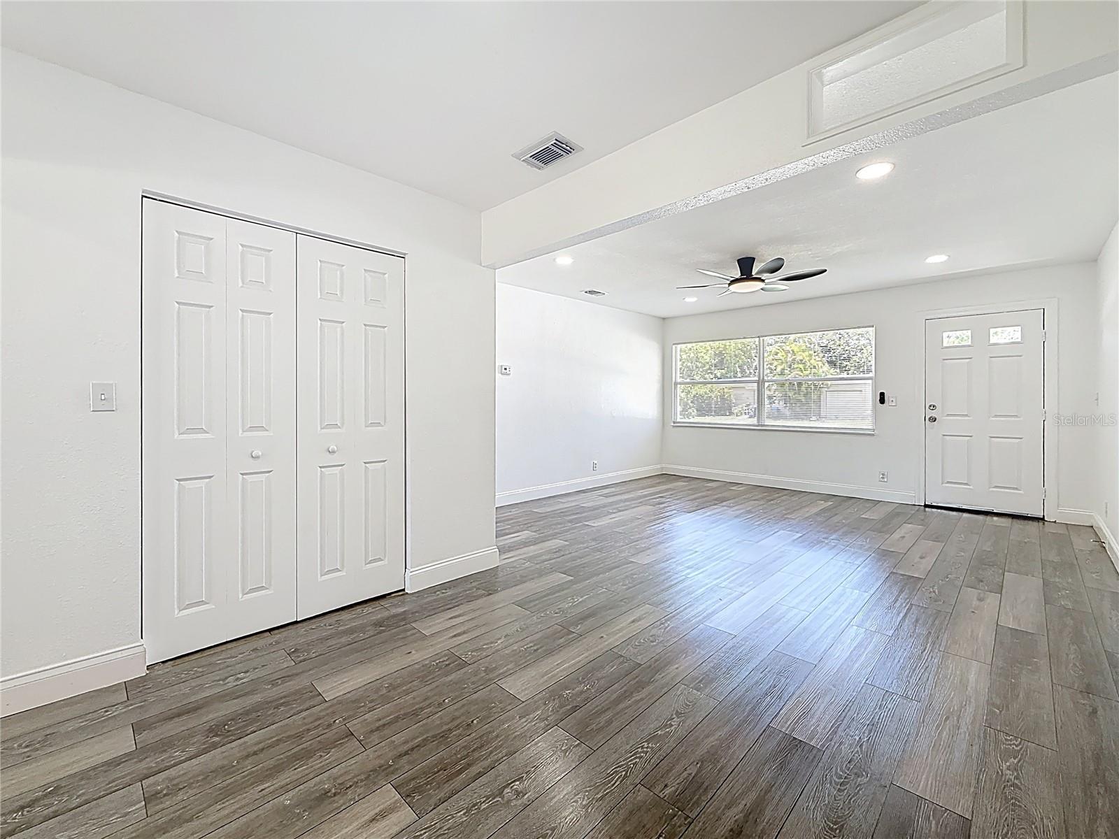Image 9 of 58 For 6925 79th Avenue N