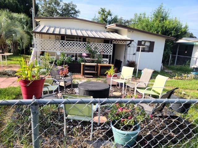 Listing photo id 3 for 37706 March Lane