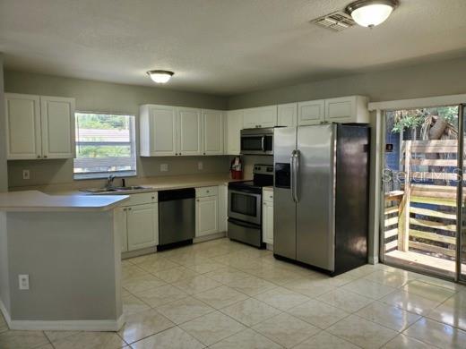 Image 3 of 16 For 1110 Nassau Street