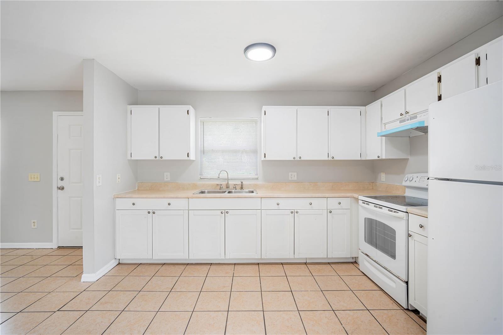 Image 11 of 20 For 3803 Garrison Street