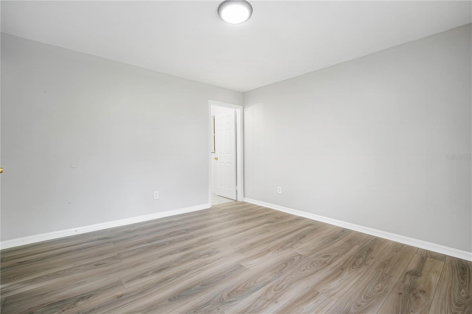 Image 15 of 20 For 3803 Garrison Street