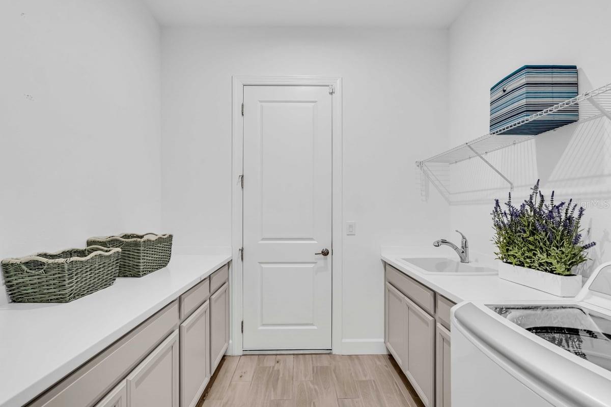 Image 24 of 48 For 10912 Wicker Park Place