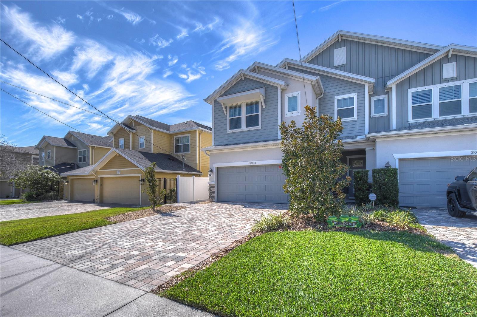 Image 3 of 41 For 303 Arrawana Avenue 3