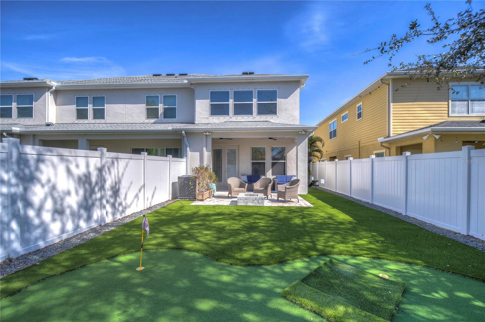 Image 34 of 41 For 303 Arrawana Avenue 3