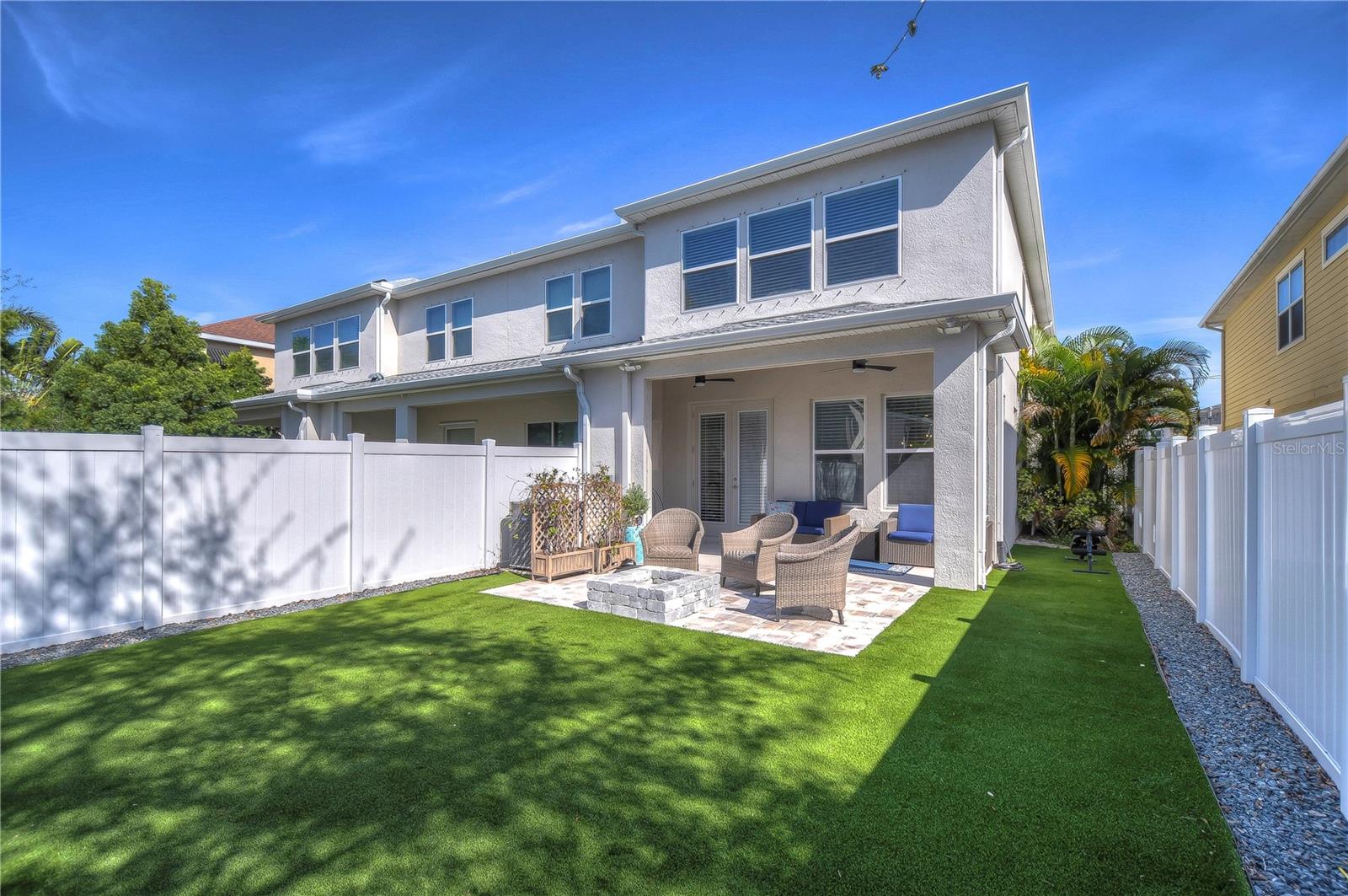 Image 35 of 41 For 303 Arrawana Avenue 3