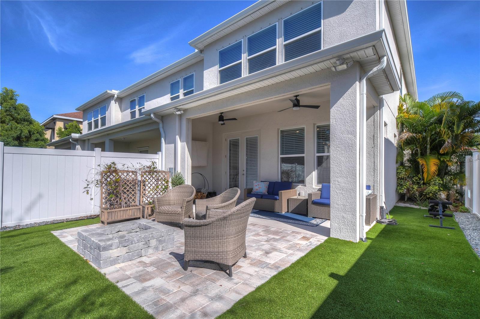 Image 36 of 41 For 303 Arrawana Avenue 3