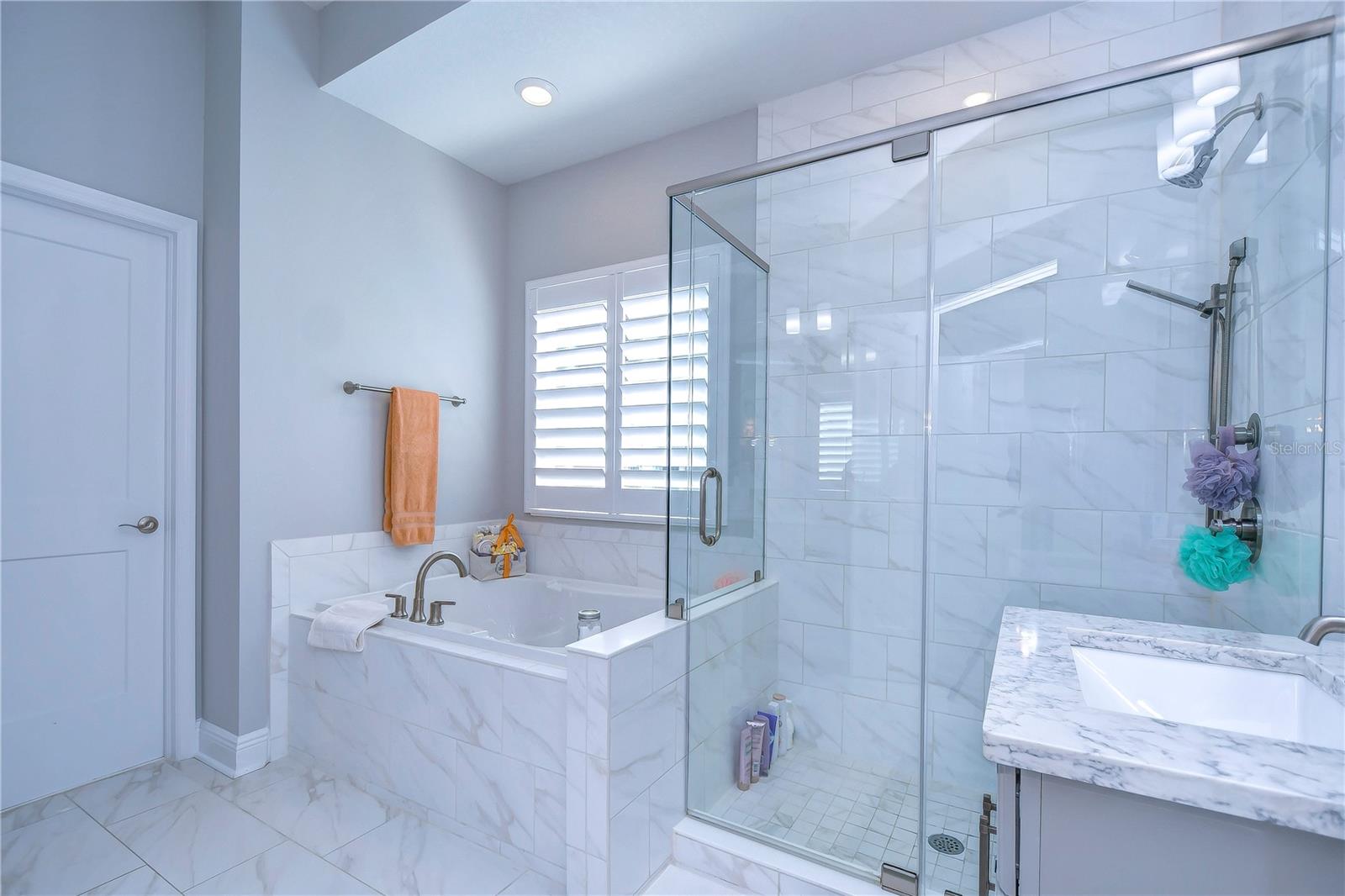 Image 8 of 41 For 303 Arrawana Avenue 3