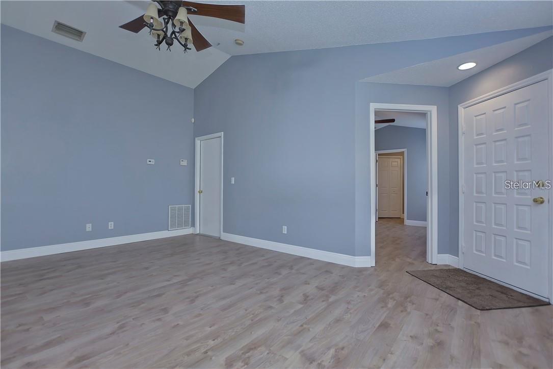 Image 6 of 22 For 750 Cape Cod Circle