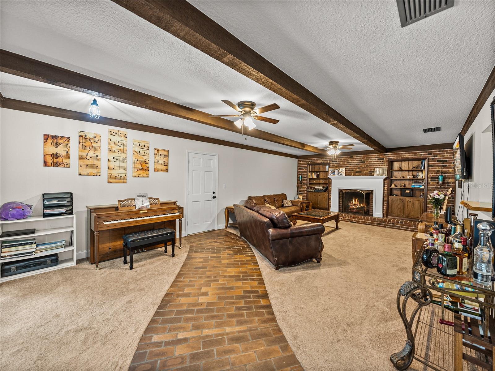 Image 14 of 81 For 609 Pipkin Road