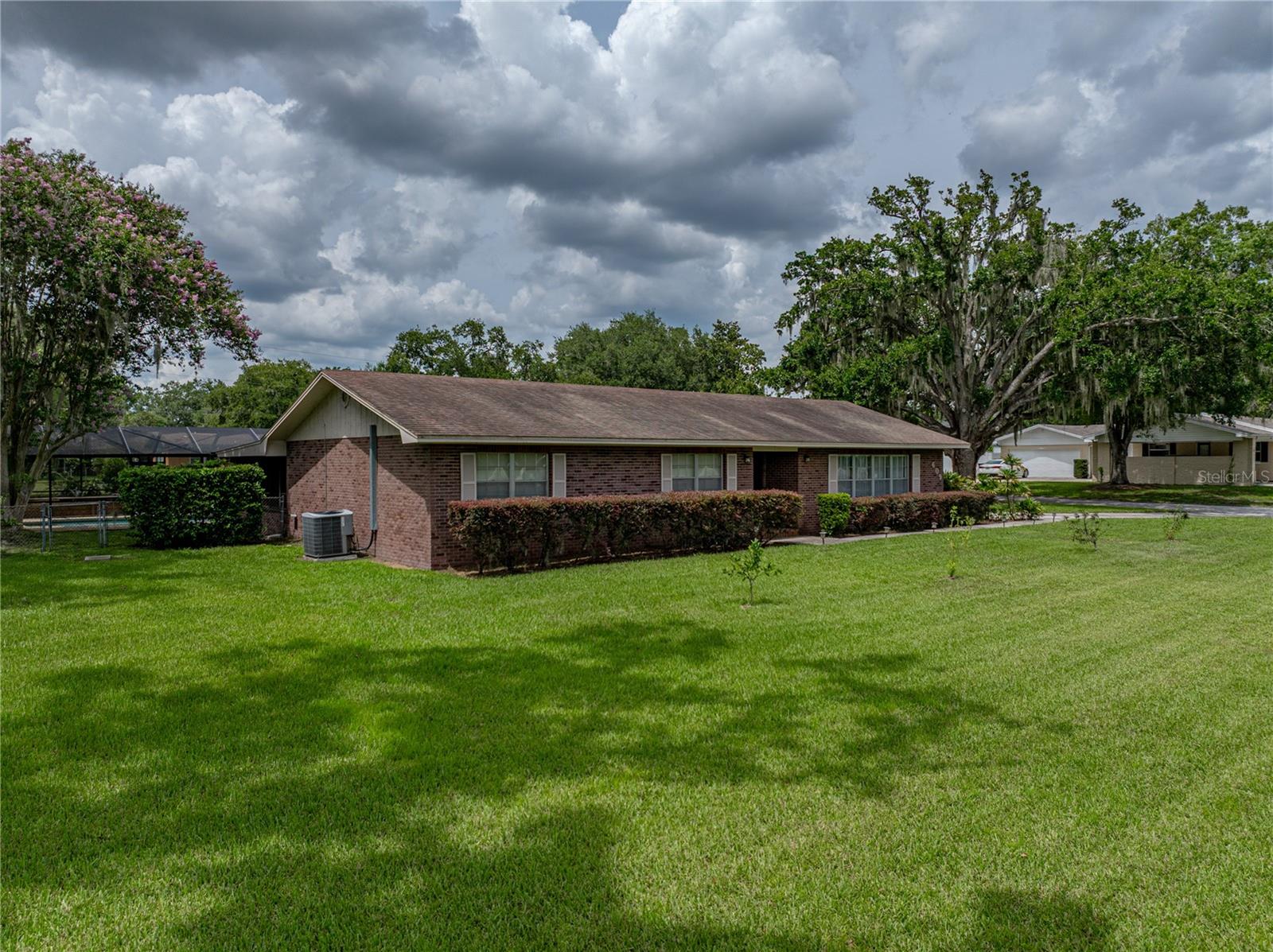 Image 2 of 81 For 609 Pipkin Road