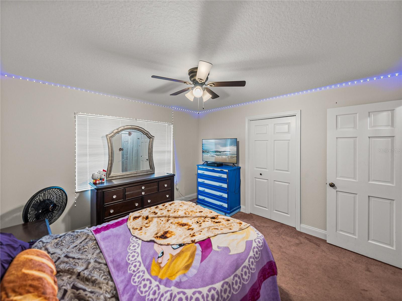 Image 33 of 81 For 609 Pipkin Road