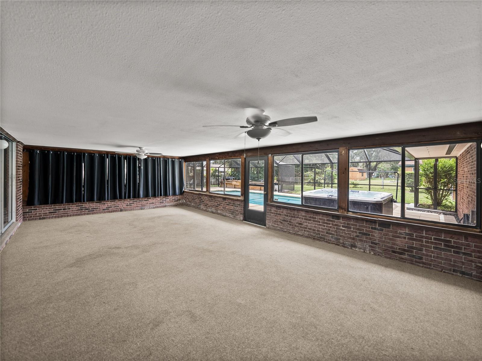 Image 45 of 81 For 609 Pipkin Road