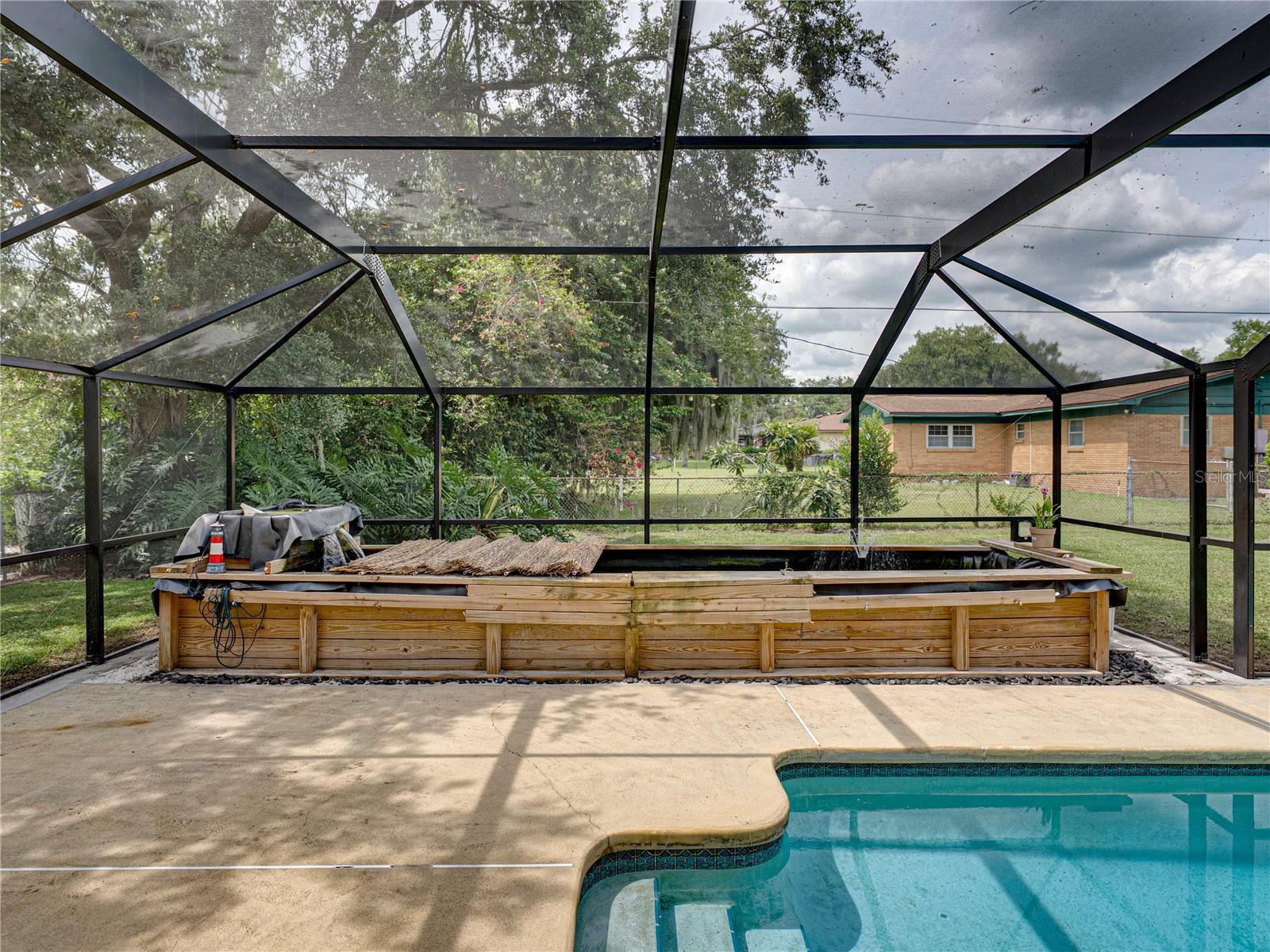 Image 62 of 81 For 609 Pipkin Road