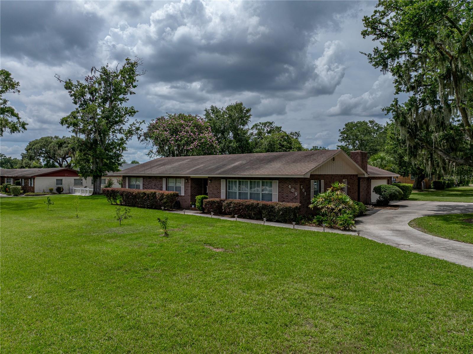 Image 8 of 81 For 609 Pipkin Road