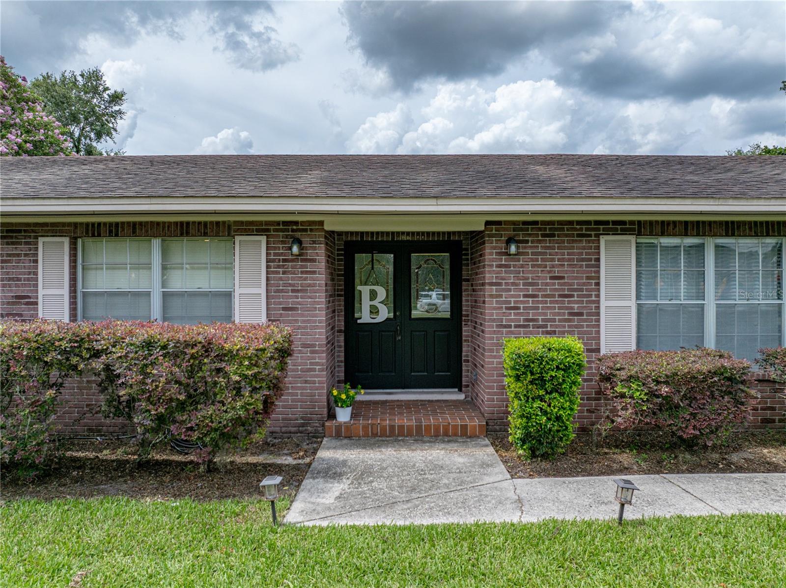 Image 9 of 81 For 609 Pipkin Road