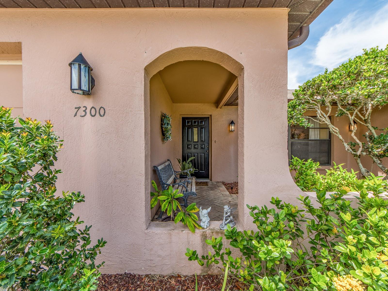 Listing photo id 15 for 7300 Dogleg Court