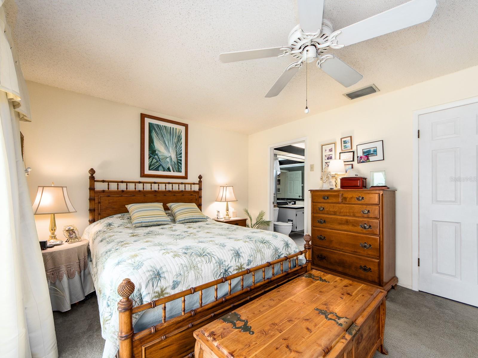 Listing photo id 17 for 7300 Dogleg Court