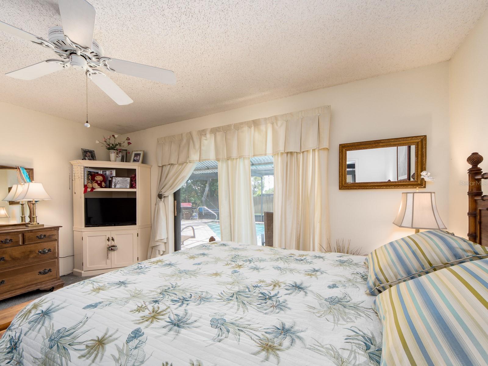 Listing photo id 18 for 7300 Dogleg Court