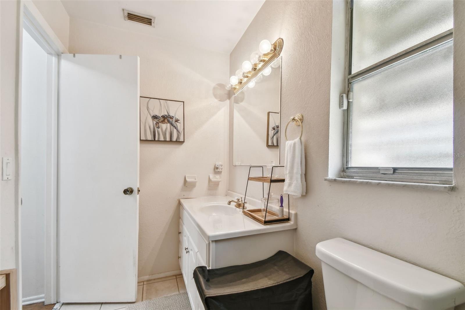 Image 10 of 69 For 604 Limetree Drive