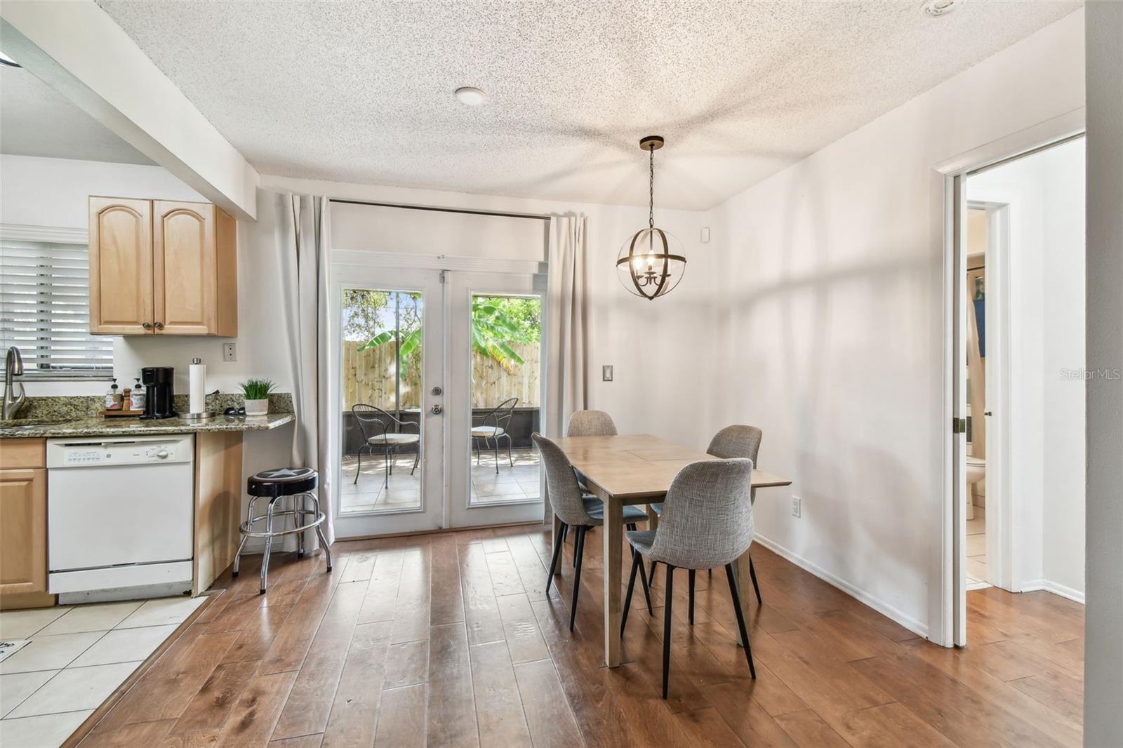 Image 17 of 69 For 604 Limetree Drive