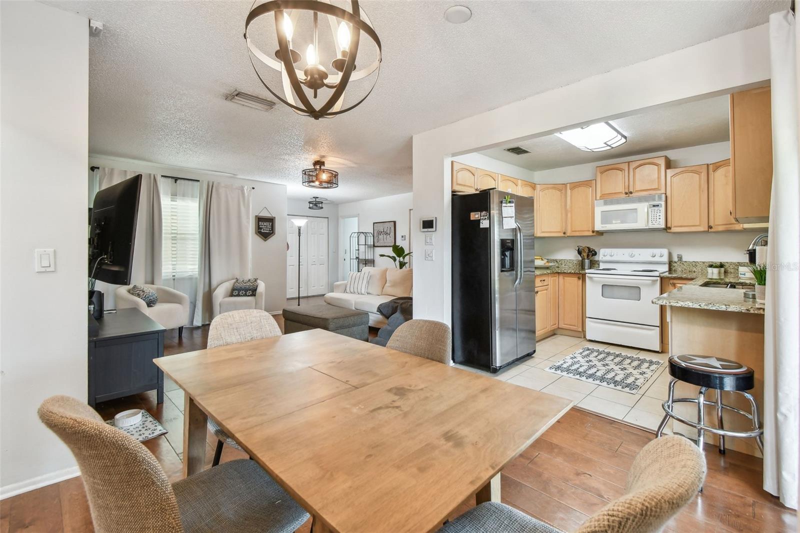 Image 19 of 69 For 604 Limetree Drive