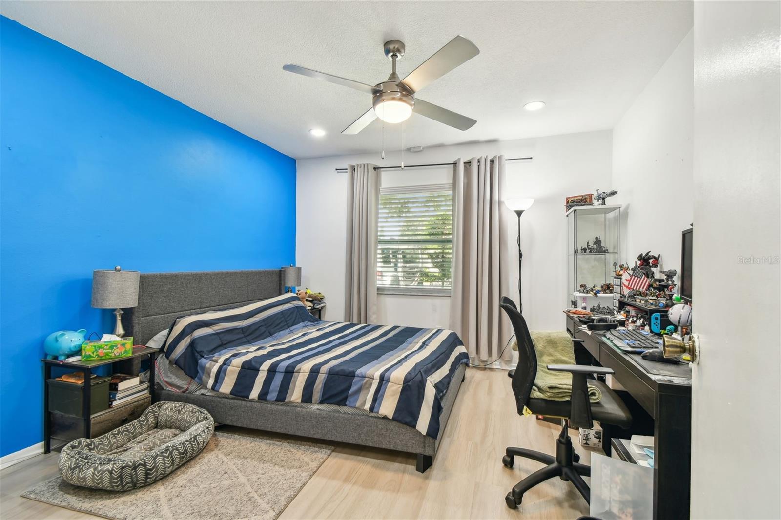 Image 21 of 69 For 604 Limetree Drive