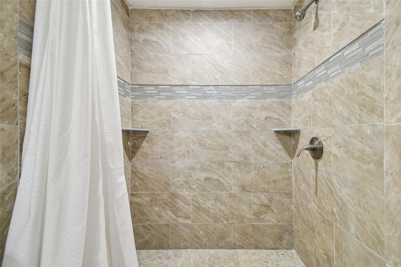 Image 34 of 69 For 604 Limetree Drive