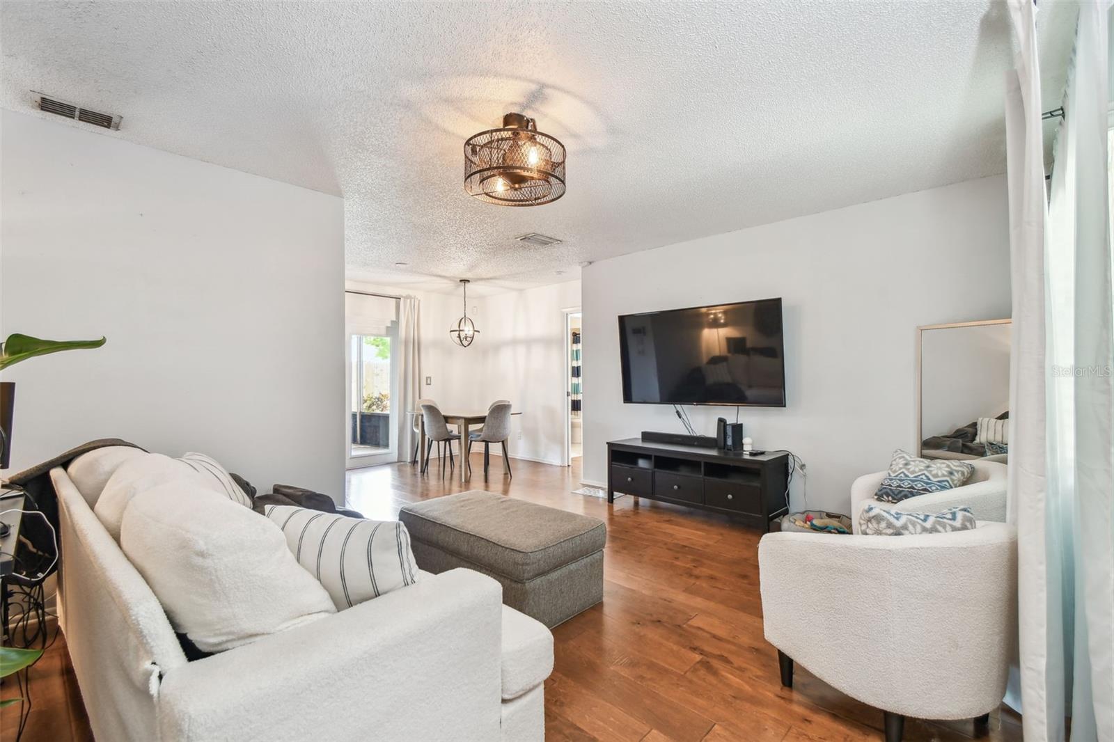 Image 9 of 69 For 604 Limetree Drive