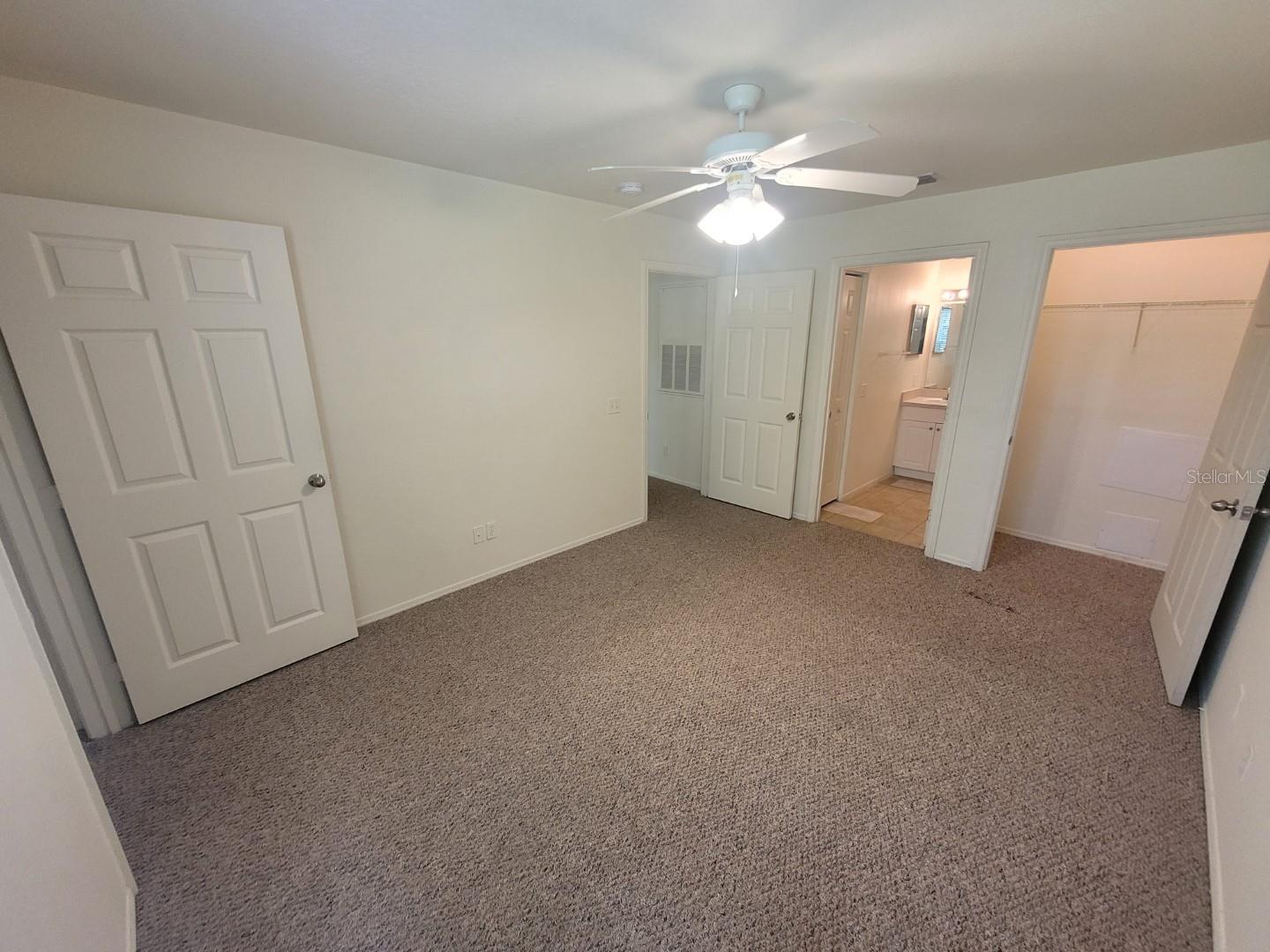 Listing photo id 13 for 36027 Deer Creek Drive 103