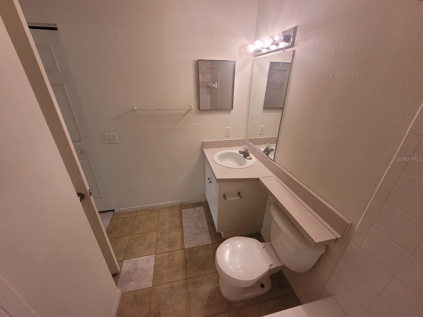 Listing photo id 17 for 36027 Deer Creek Drive 103