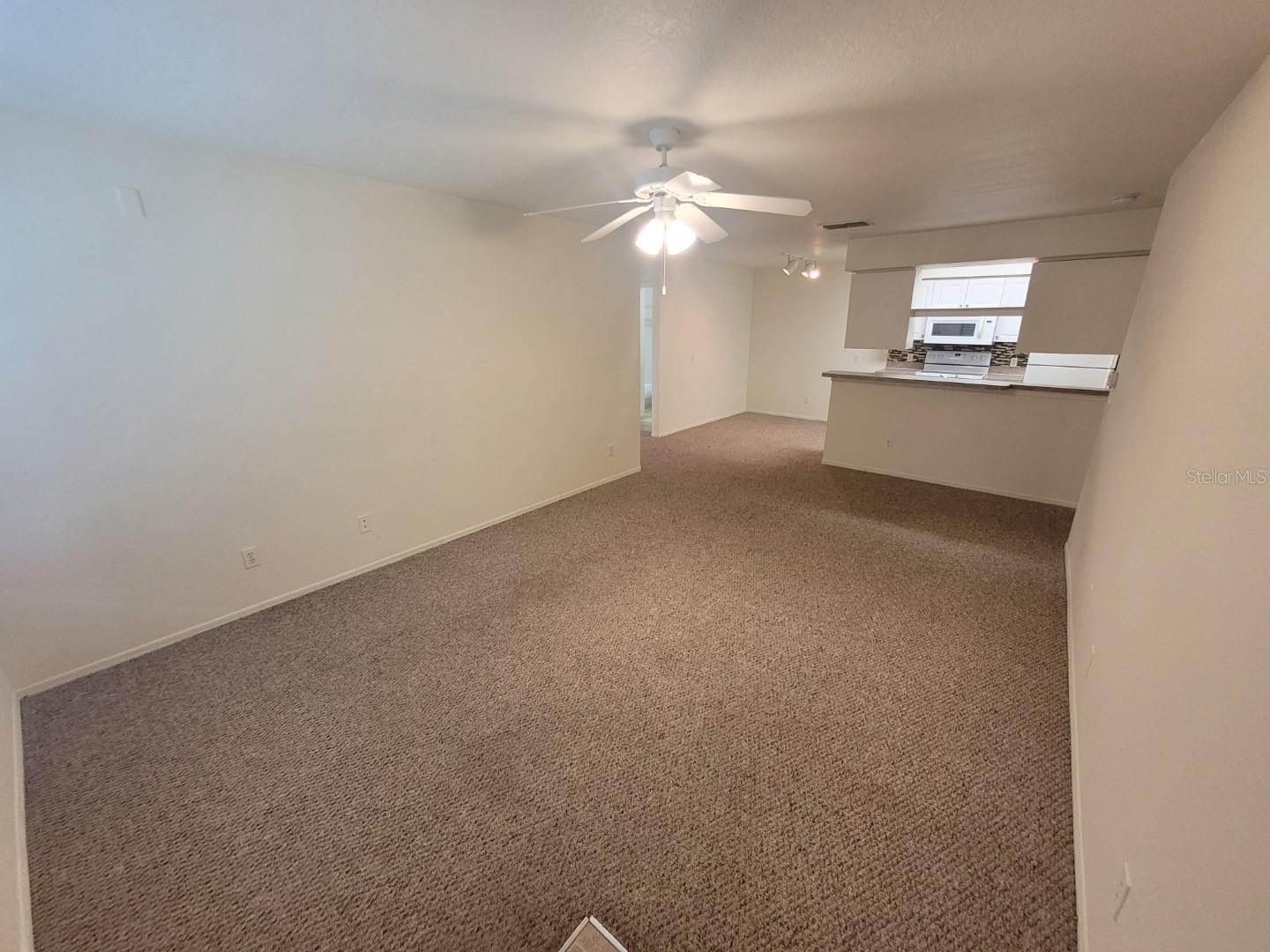 Listing photo id 2 for 36027 Deer Creek Drive 103