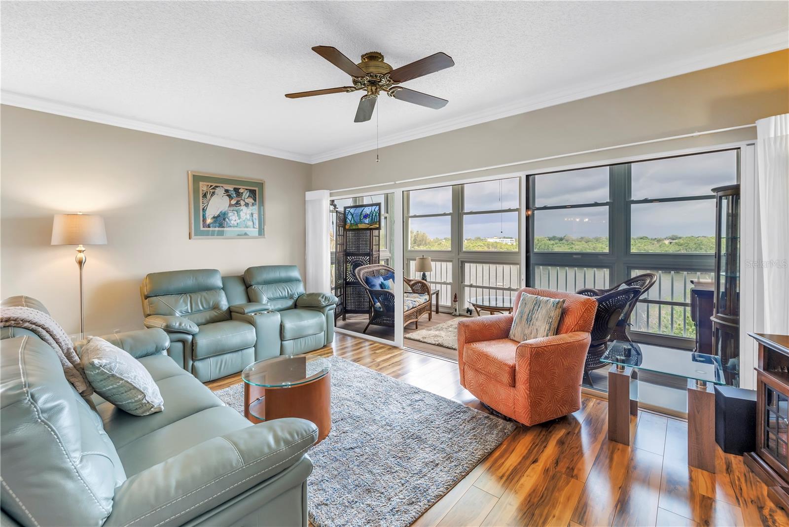 Listing photo id 0 for 6399 Shoreline Drive 4201
